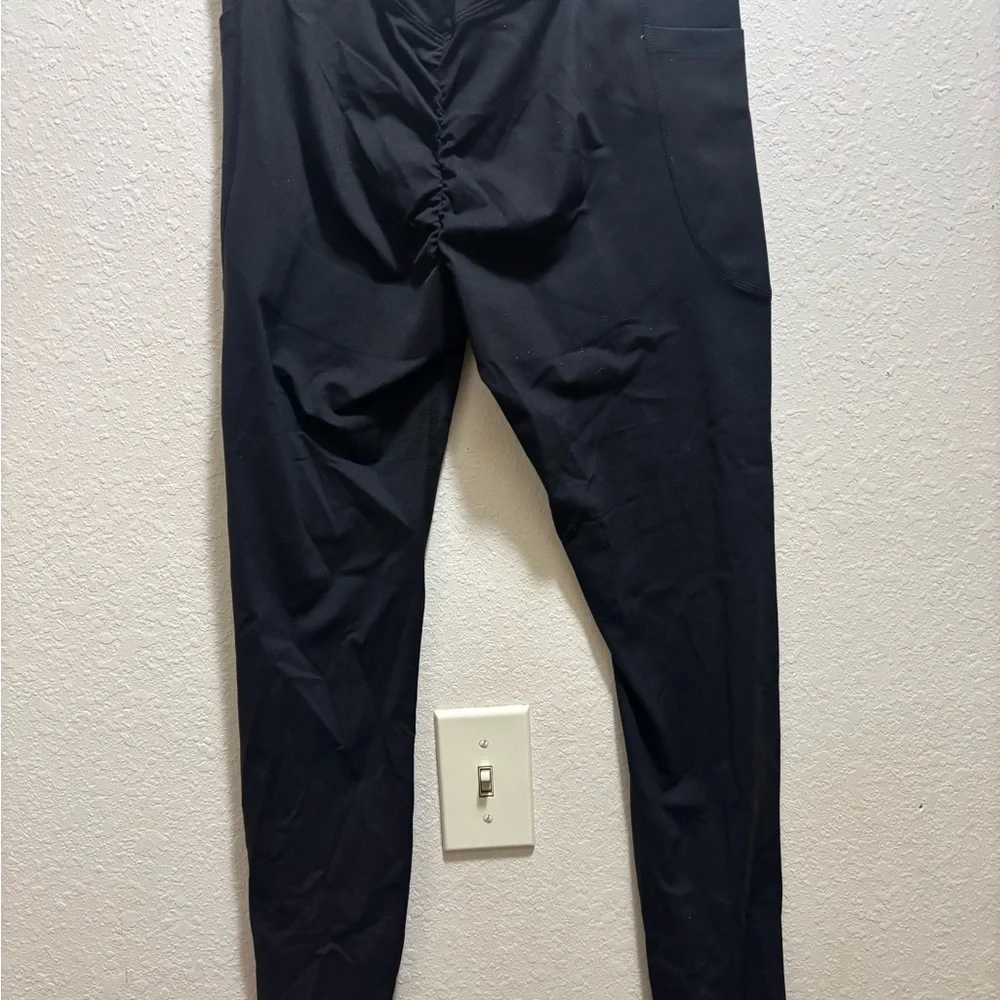 Halara Butt Cinch High Waist Full Length Leggings Black Small NWOT - Picture 2 of 3